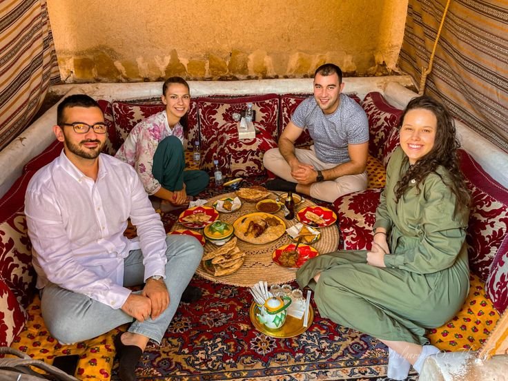 Can I Couchsurf in Jordan as a Couple/Family?