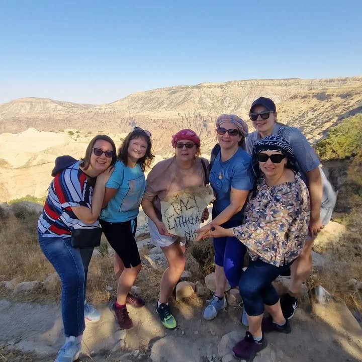 Your Guide to Couchsurfing in Jordan: Free Stays, Tours & Amazing Experiences!